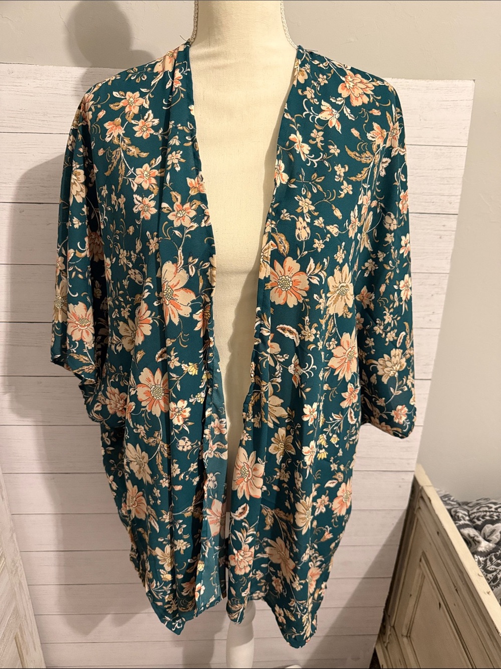 NWOT Maurices Teal Floral Open-Front Kimono